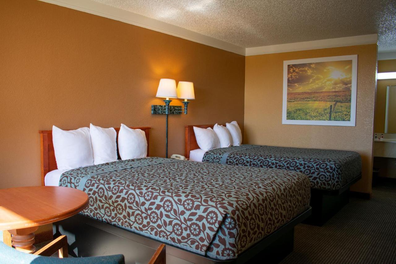 Days Inn By Wyndham Hillsboro Tx Exteriör bild